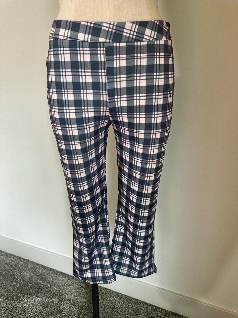 Book Club Capris